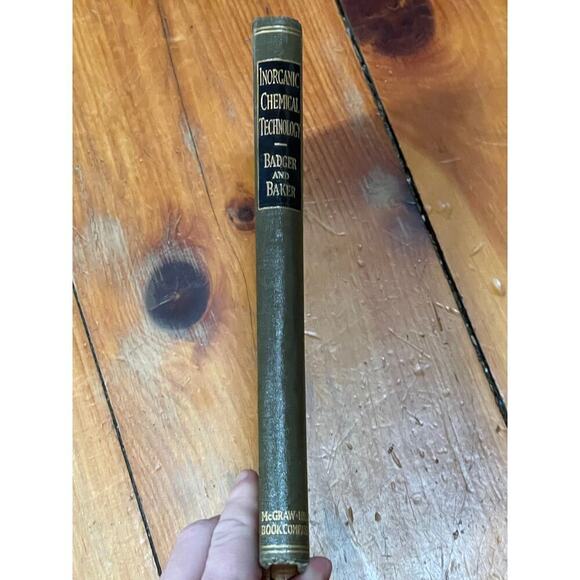 Vintage Chemical Engineering Series Book: Inorganic Chemical Technology. Badger - Picture 2 of 6